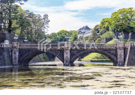 新緑と二重橋５ 32537737