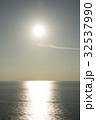 海に沈む夕日 32537990