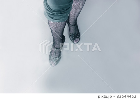 Feet of adult woman. Salsa dancer 32544452