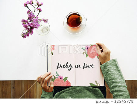 Love Fondness Flower Boarder Card Concept Love Fondness Flower Boarder Card Concept 32545779