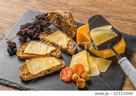 そば粉のクレープ ガレット galette French food そば粉のクレープ ガレット galette French food 32551048