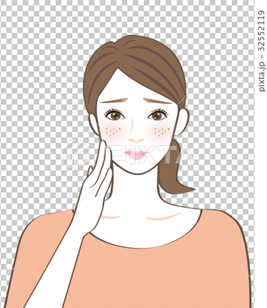 シミ そばかす 悩む女性 32552119