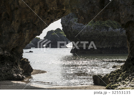 浜比嘉島 兼久ビーチ 32553135