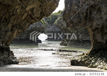 浜比嘉島 兼久ビーチ 32553136