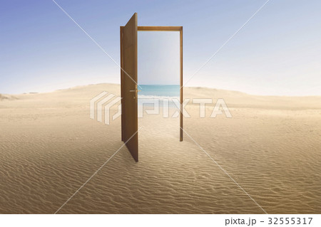 Open door with access to the beach from desert Open door with access to the beach from desert 32555317