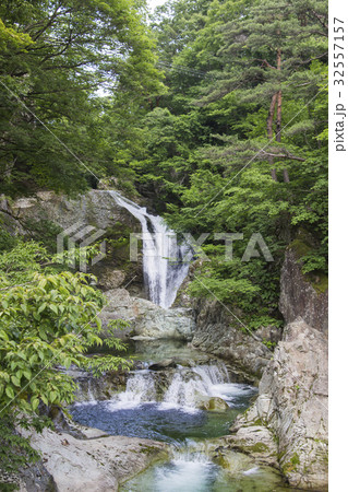 山形県_関山大滝_2017初夏 32557157