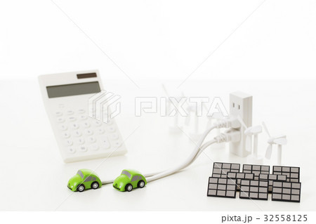 電気自動車　エコカー　太陽光発電　風力発電　クリーンエネルギー　車　自動車　エコ　ECO　エネルギー 32558125