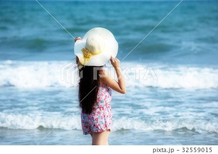 Portrait of young Laos woman wearing hat 32559015