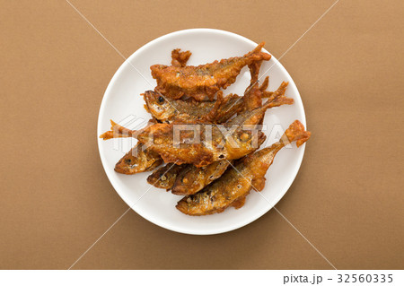 小アジの唐揚げ 小アジの唐揚げ 32560335