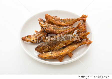 小アジの唐揚げ 小アジの唐揚げ 32561257