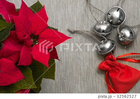 Still life heap of festive Christmas jingle bells  32562527
