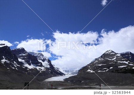 カナディアンロッキー、ジャスパー国立公園、コロンビアアイスフィールド 32563944