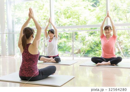 ヨガ教室イメージ 32564280