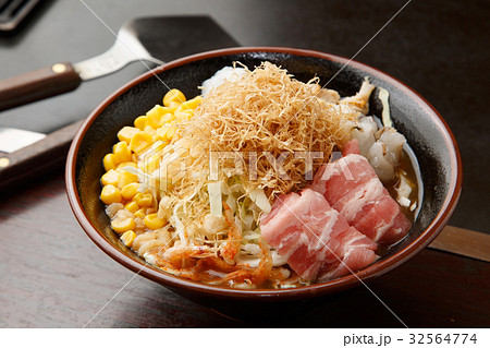 もんじゃ 32564774