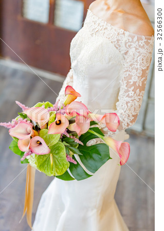 ブライダルブーケ 32566300