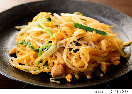 パッタイ タイ風焼きそば パッタイ タイ風焼きそば 32567033