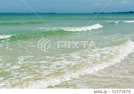 Sea shore in Sihanoukville beach Sea shore in Sihanoukville beach 32573678