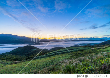 羊蹄山の朝1 32576091