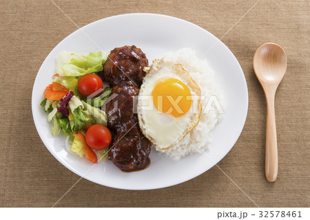 ロコモコのランチプレート 32578461