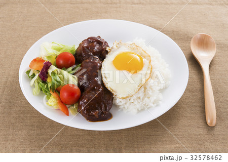 ロコモコのランチプレート ロコモコのランチプレート 32578462