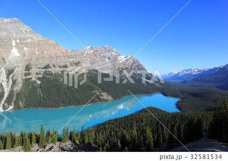 カナディアンロッキー、バンフ国立公園、ペイトー湖 32581534