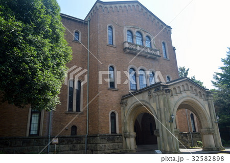 一橋大学本館 一橋大学本館 32582898