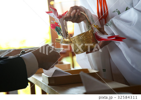 お神酒 お神酒 32584311