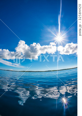 べた凪の海 32584420