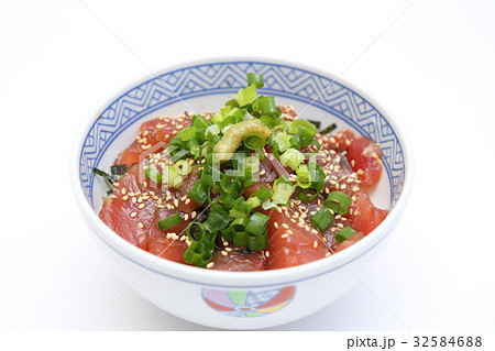 マグロの鉄火丼 32584688