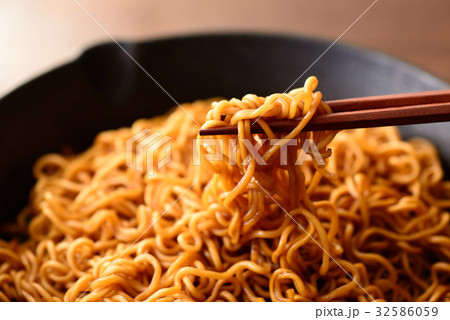 インスタント焼きそば インスタント焼きそば 32586059