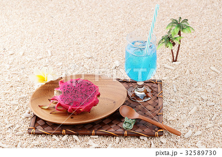 ドラゴンフルーツde一杯♪　ビーチバージョン 32589730