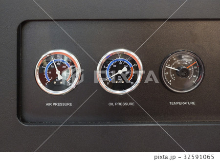 Pressure gage oil pressure gage and thermometer   32591065