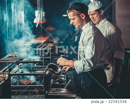 Preparing traditional beef steak Preparing traditional beef steak 32591556