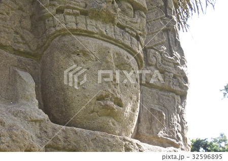 【グアテマラの世界遺産】キリグア遺跡公園 32596895