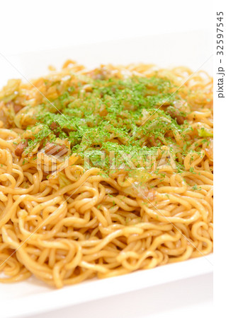 おいしいソースやきそば 32597545