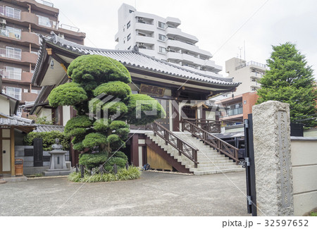 日蓮宗の蓮光寺（東京都杉並区） 32597652