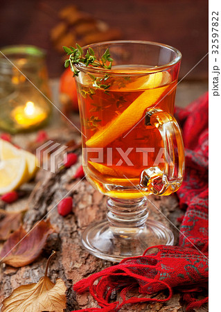 autumn tea with ginger, lemon 32597822