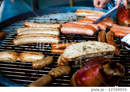 Sausage Sausage 32599950