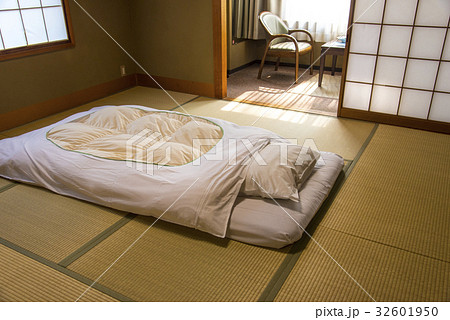 畳と和布団の写真素材