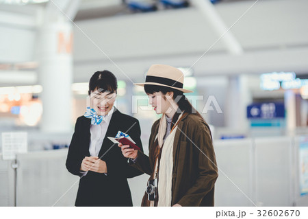 空港　スタッフ 32602670