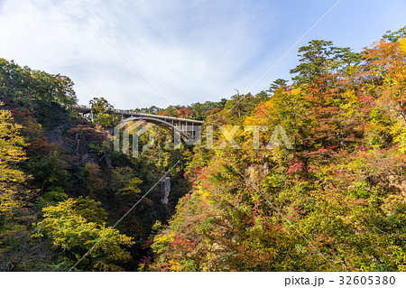 Bridge crossing though Naruko Gorge Bridge crossing though Naruko Gorge 32605380