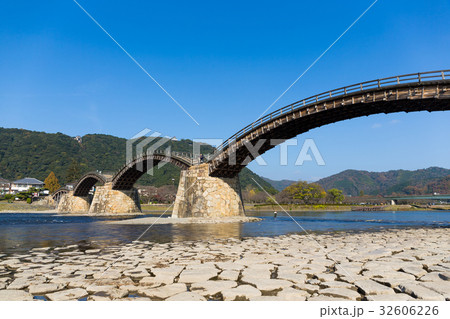 Arch bridge in Japan 32606226