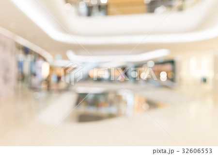 Blur view of shopping mall Blur view of shopping mall 32606553