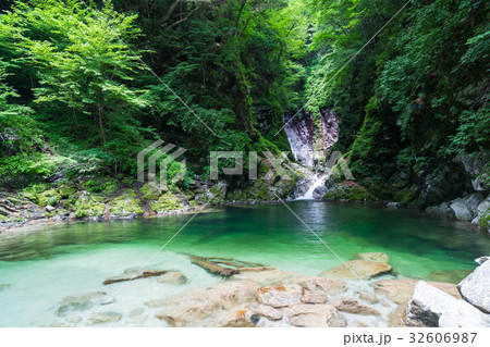 尾白渓谷 32606987