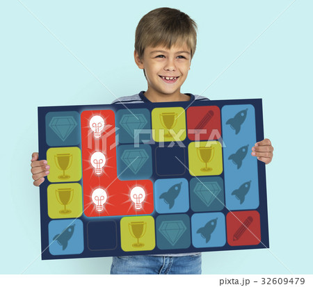 Lightbulb Spaceship Diamond Matching Game Lightbulb Spaceship Diamond Matching Game 32609479
