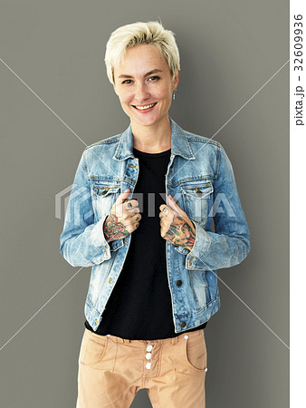Cuacasian Blonde Woman with Jeans Jacket Cuacasian Blonde Woman with Jeans Jacket 32609936