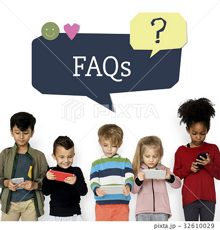 Kids using digital devices with speech bubble customer support Kids using digital devices with speech bubble customer support 32610029