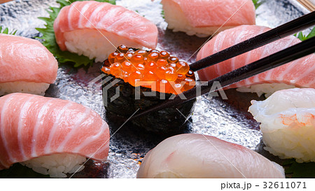 寿司 32611071