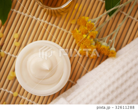 natural beauty skincare product  32611288