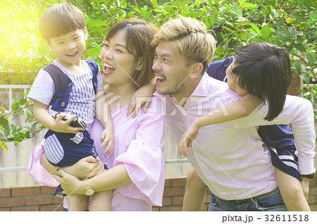 asian family asian family 32611518